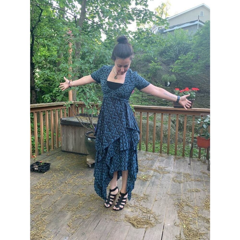 A.L.C. Blue Black Printed 100% Silk Scoop Neck Tiered Skirt Kylia Dress size 0